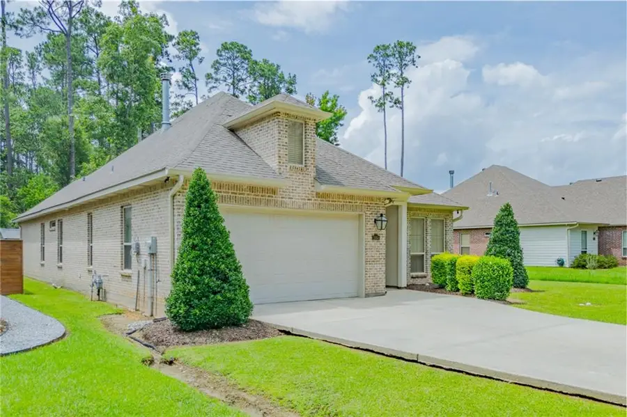 2064 Molitor Street, Mandeville, LA 70448 - #3