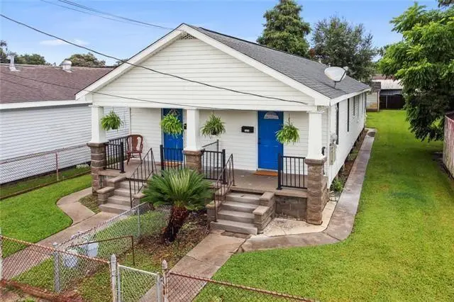 1027 29 Dolhonde Street, Gretna, LA 70053 - #2
