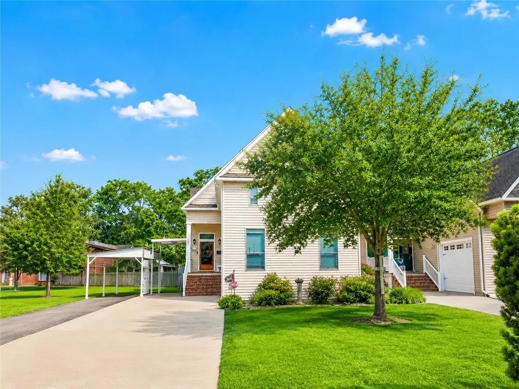 307 W Magnolia Street, Ponchatoula, LA 70454 - #1
