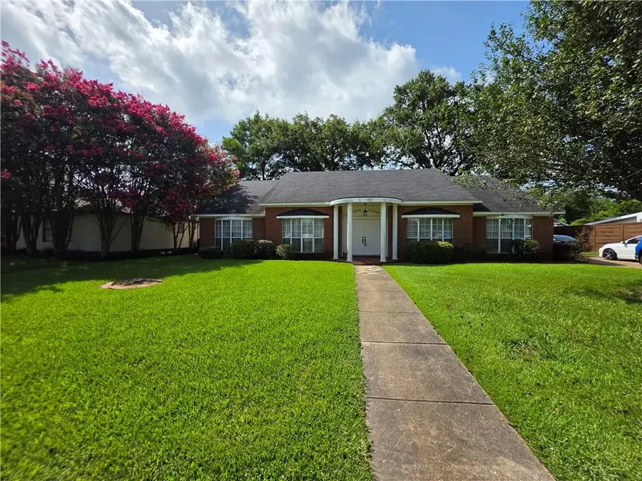 4109 Mayflower Boulevard, Alexandria, LA 71303 - #3