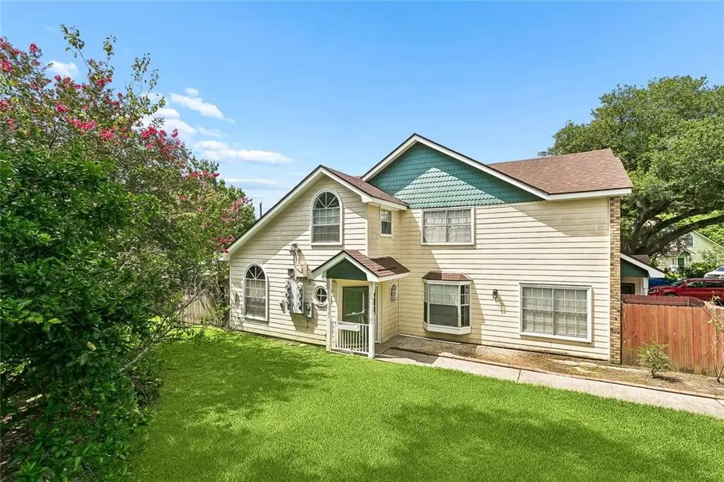 2002 Greenpoint Drive #2002, New Orleans, LA 70114 - #1