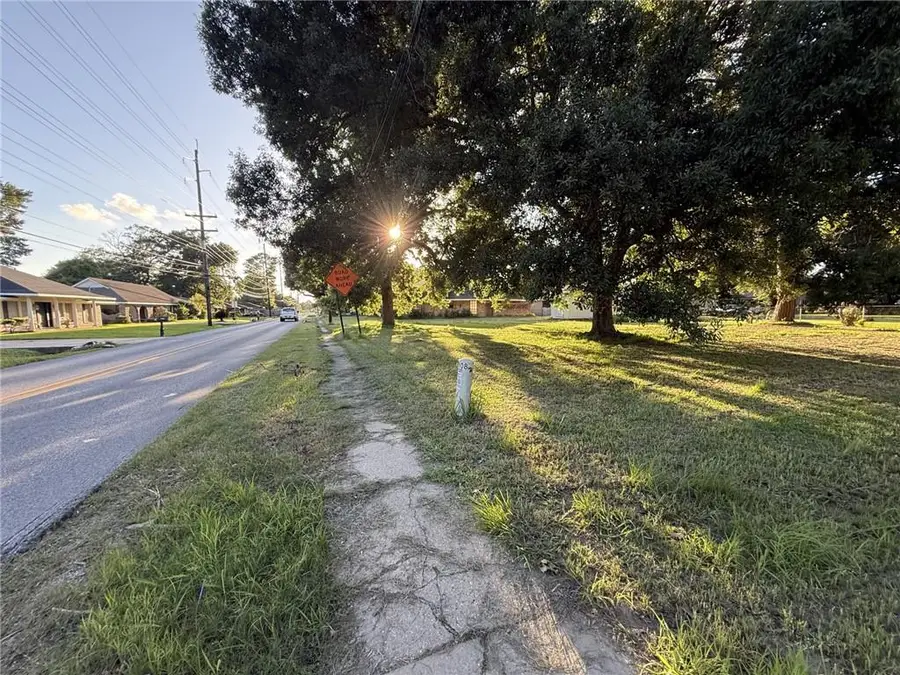 1102 W Gilman Road, Lafayette, LA 70501 - #3