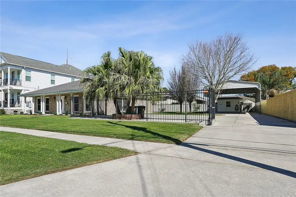 27 12th Street, New Orleans, LA 70124 - #1