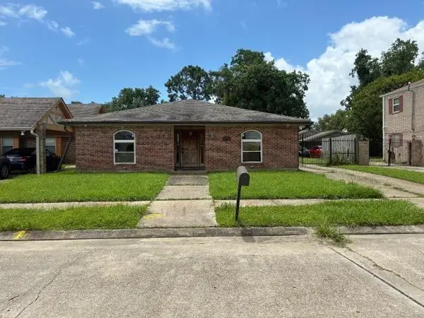 10200 Flossmoor Drive, New Orleans, LA 70127