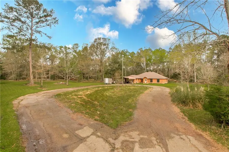 26000 Robertson Road, Holden, LA 70744 - #2