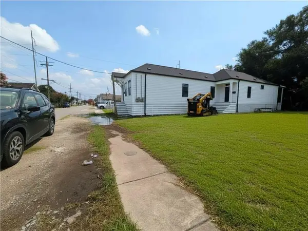 2430 New Orleans Street, New Orleans, LA 70119
