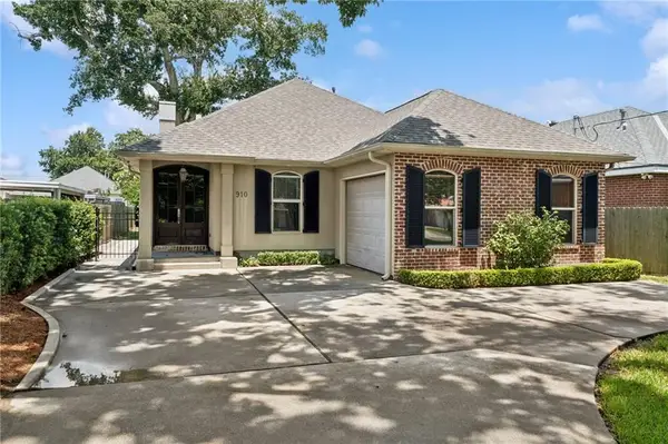 910 Tullulah Avenue, River Ridge, LA 70123