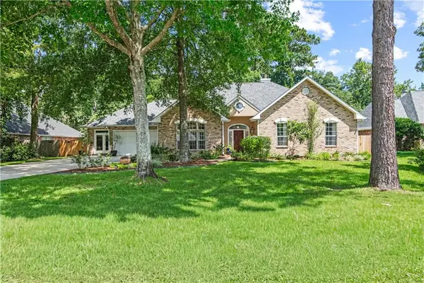 939 Rue Chantillly, Mandeville, LA 70471