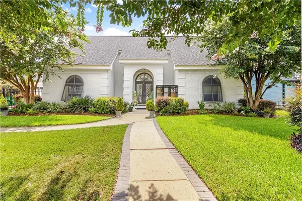 3600 Lake Catherine Drive, Harvey, LA 70058