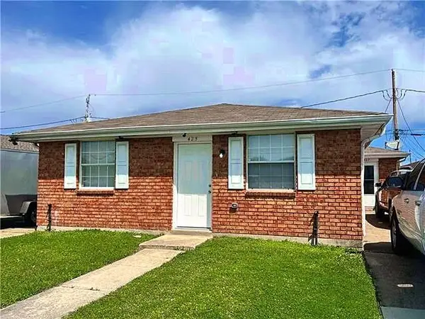 425 27 Dubarry Street, Chalmette, LA 70043