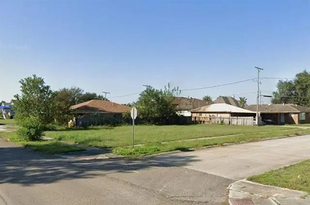 632 Cougar Drive, Arabi, LA 70032 - #2