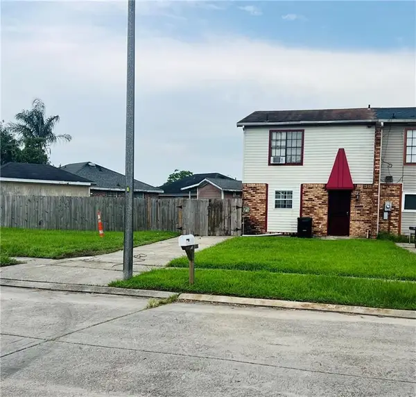 5165 Bayouview Court, New Orleans, LA 70126