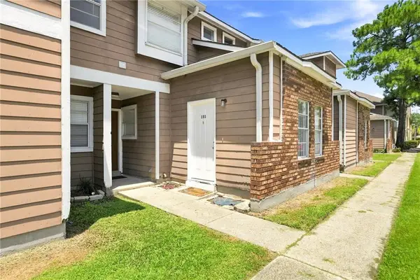 2425 Oxford Place #131, Gretna, LA 70056