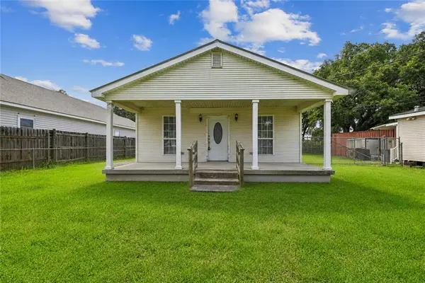 1045 Oak Avenue, Bridge City, LA 70094