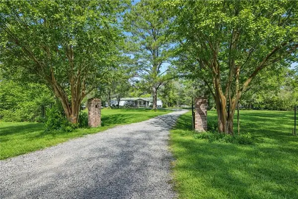 550 Stonehill Road, Folsom, LA 70437