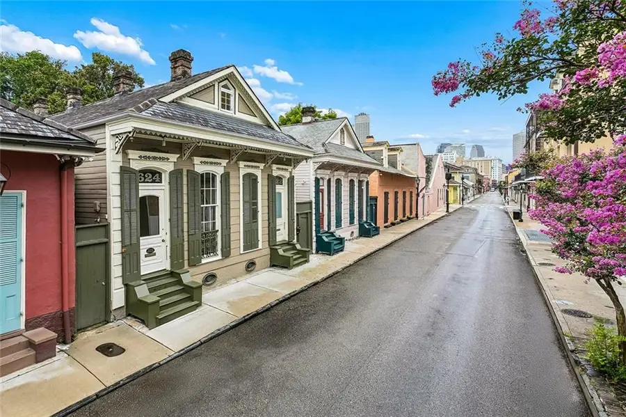 622- 24 Burgundy Street, New Orleans, LA 70112 - #2