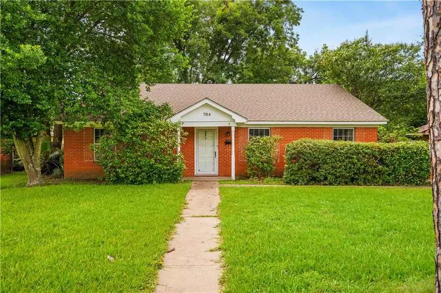 704 Texas Avenue, Alexandria, LA 71301 - #2
