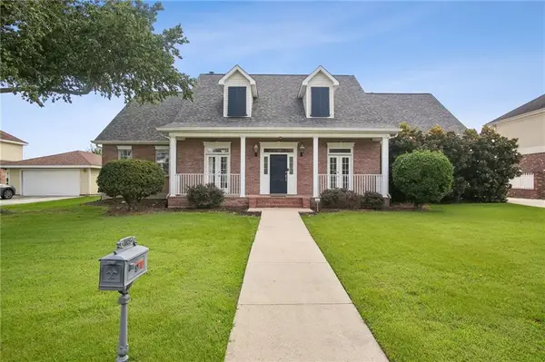 3805 Lake Des Allemands Drive, Harvey, LA 70058