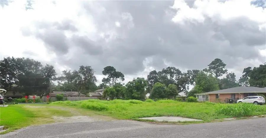 2200 General Collins Avenue, New Orleans, LA 70114 - #2