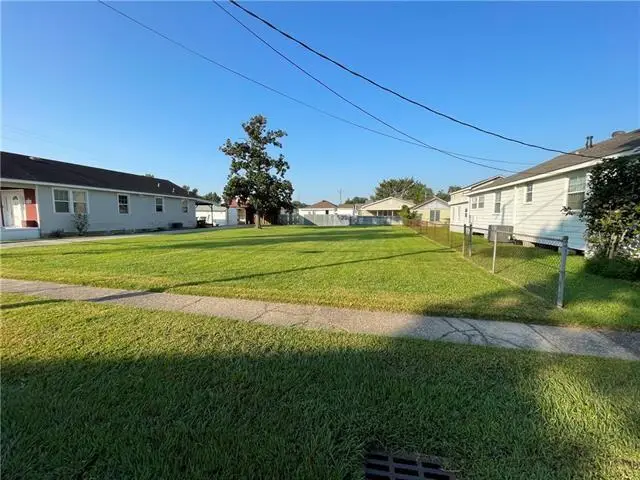 10 Crislaur Avenue, Harahan, LA 70123 - #3