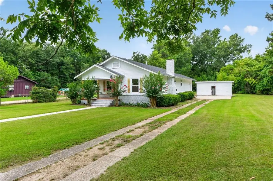 1102 W 6th Street, Bogalusa, LA 70427 - #3