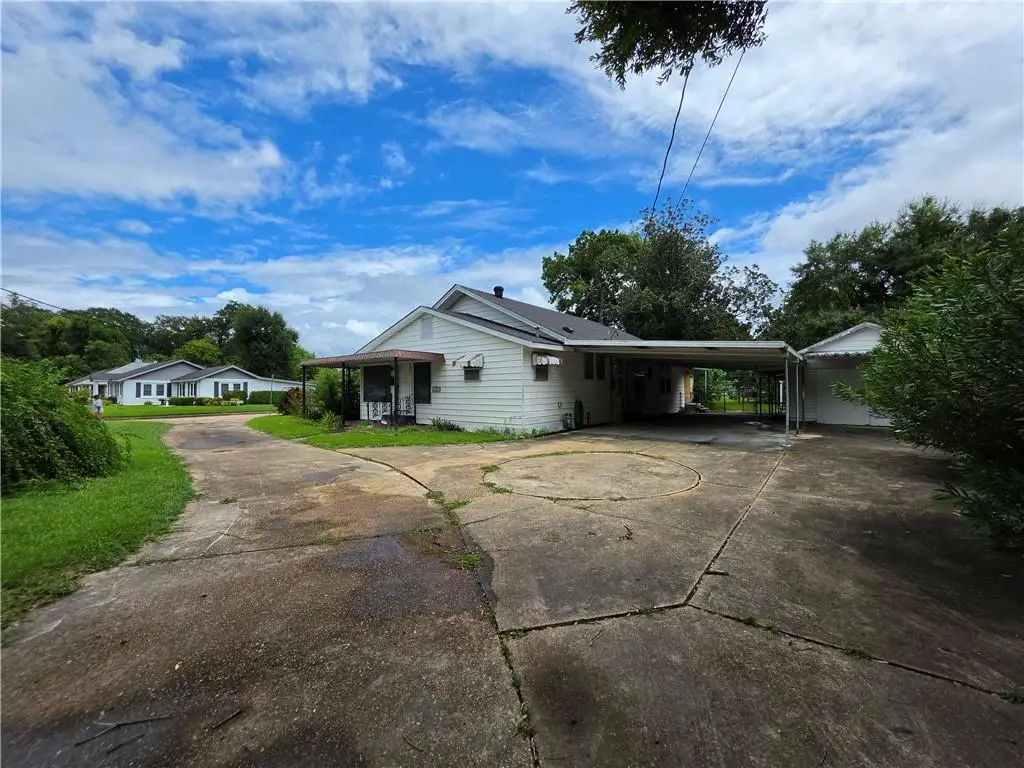 2001 E Texas Avenue, Alexandria, LA 71301 - #1
