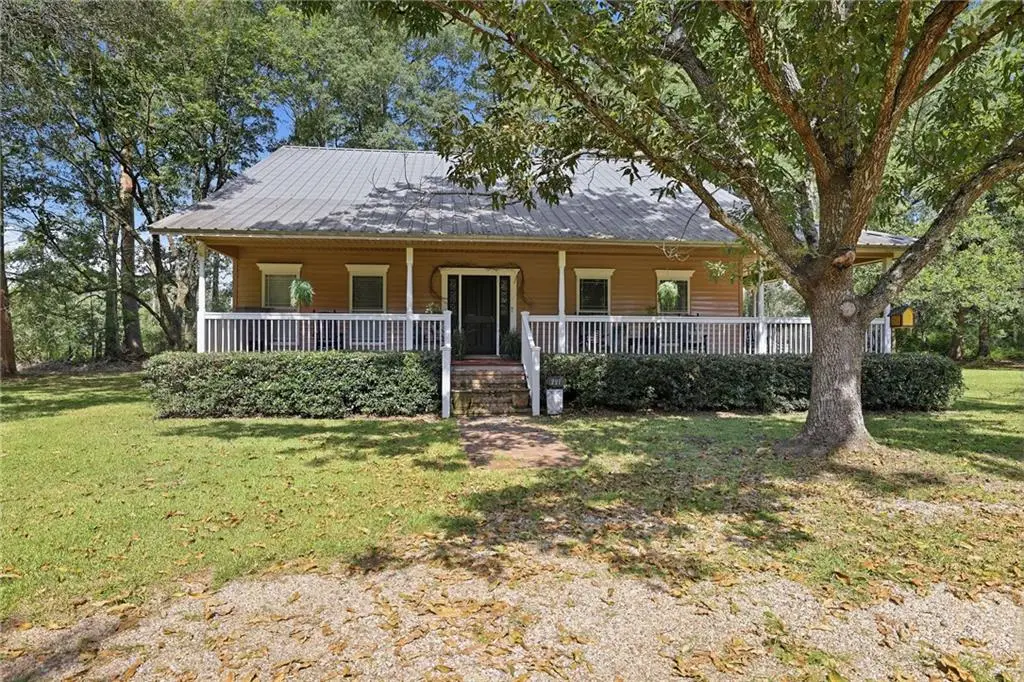 221 Welch Drive, Bogalusa, LA 70427 - #1