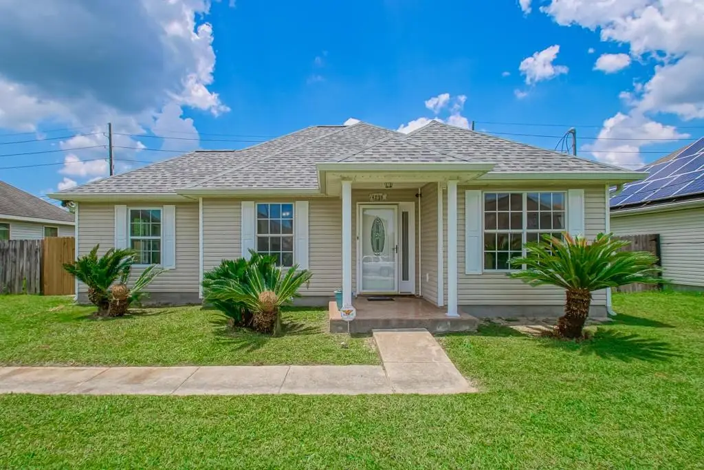 4236 Lac Bienville Drive, Harvey, LA 70058 - #1
