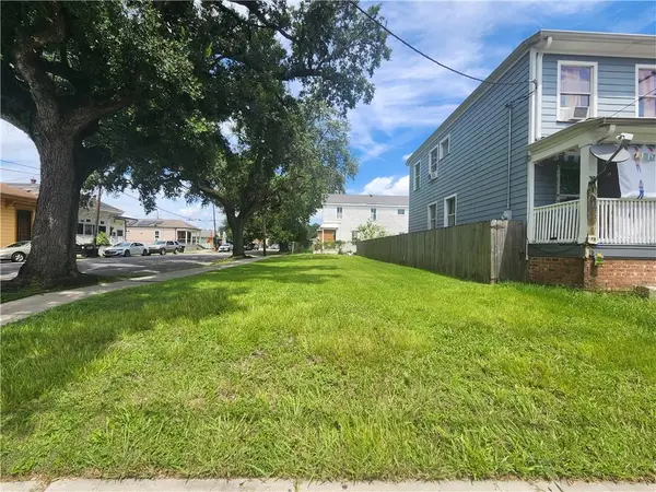 2139 S Liberty Street, New Orleans, LA 70113