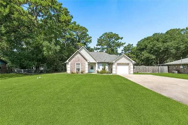 42 Helen Drive, Madisonville, LA 70447