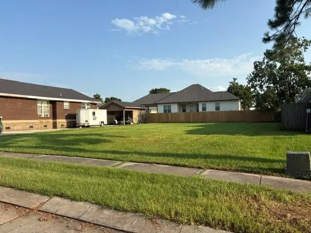 8421 Fairfax Drive, Chalmette, LA 70043 - #1