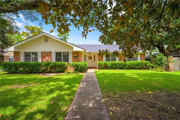 3458 Parkway Drive, Alexandria, LA 71301