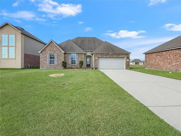 824 Lakeshore Village Drive, Slidell, LA 70461