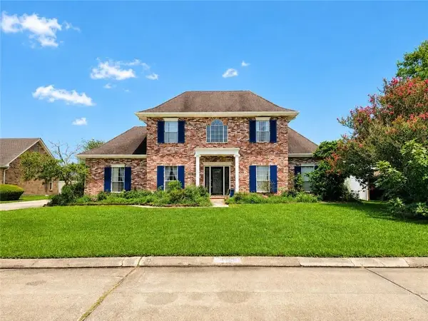 3621 Lake Aspen Drive W, Gretna, LA 70056