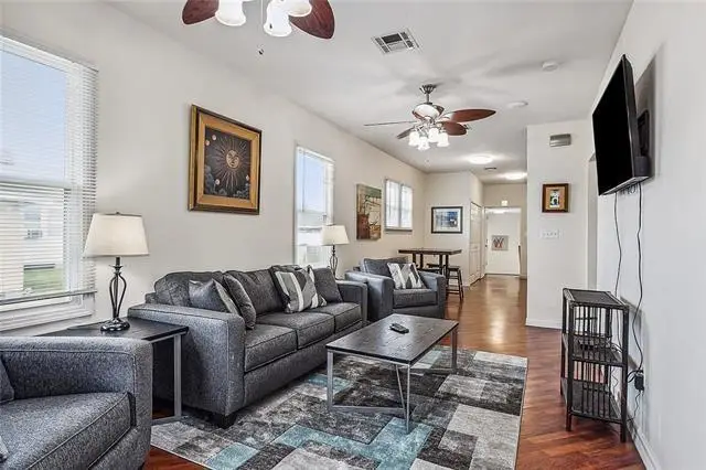 419 W Saint Bernard Highway, Chalmette, LA 70043 - #3