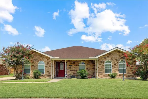 2537 W Friendship Drive, Harvey, LA 70058