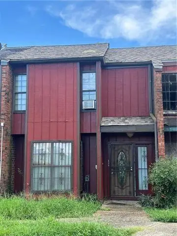 1007 Chimney Wood Lane, New Orleans, LA 70126