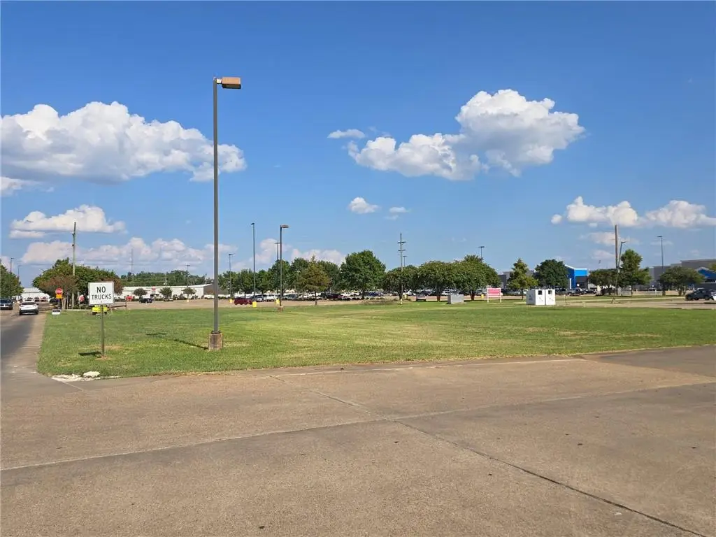 6505 Coliseum Boulevard, Alexandria, LA 71301 - #1