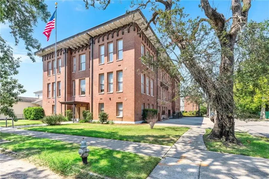 3601 Camp Street #302, New Orleans, LA 70115 - #2