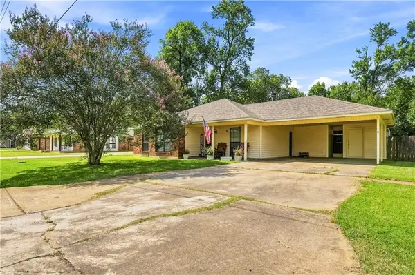 53 Bayou Oaks Drive, Alexandria, LA 71303