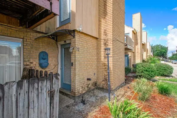 72 Ormond Place, Destrehan, LA 70047