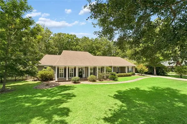 126 Tchefuncte Parc Drive, Madisonville, LA 70447