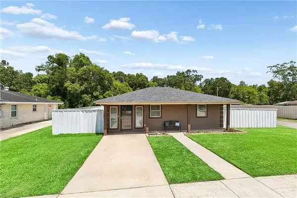 2328 Reunion Drive, Violet, LA 70092