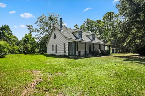 60360 Kay Drive, Lacombe, LA 70445