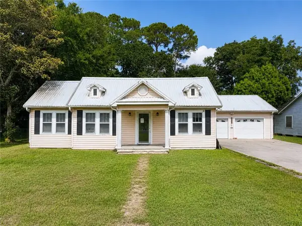 204 N Wilson Avenue, Kaplan, LA 70548