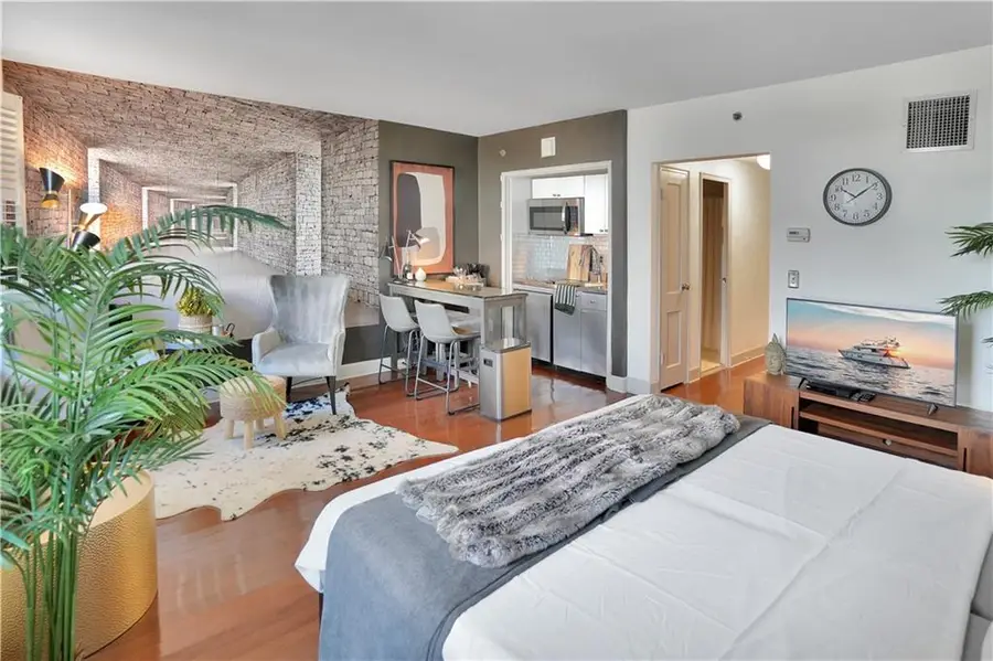 1205 St Charles Avenue #704, New Orleans, LA 70130 - #2