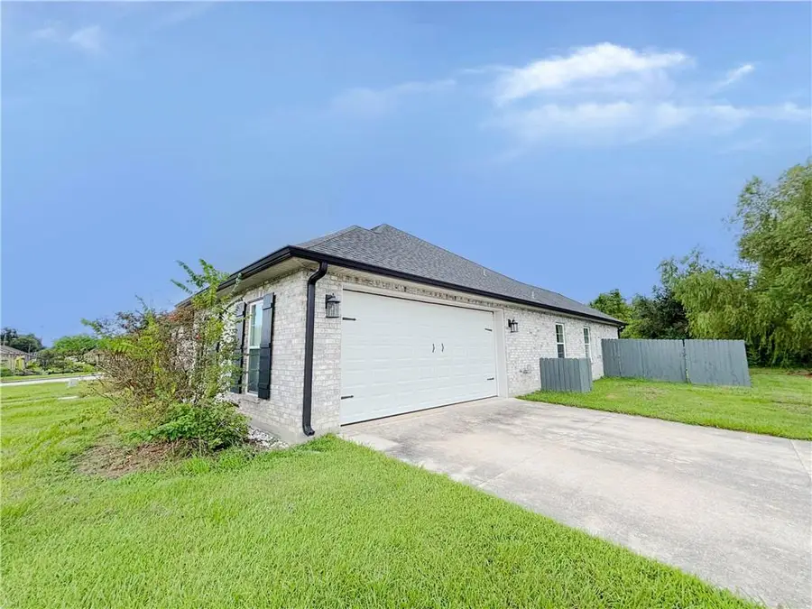 202 Derusso Street, Houma, LA 70364 - #2