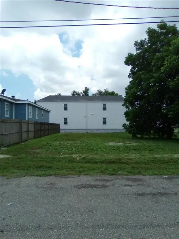 1900 Choctaw Street, New Orleans, LA 70117