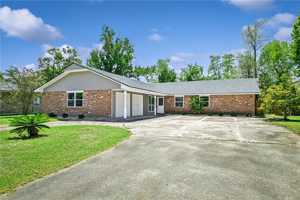 125 E Forest Drive, Slidell, LA 70458 - #1