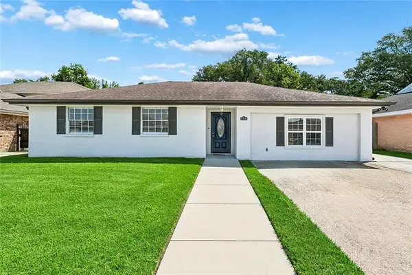 7731 Pebble Drive, New Orleans, LA 70128